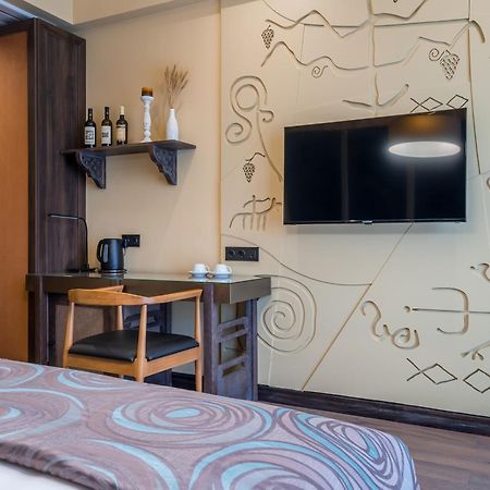 Giuaani Winery Hotel Manavi Bagian luar foto