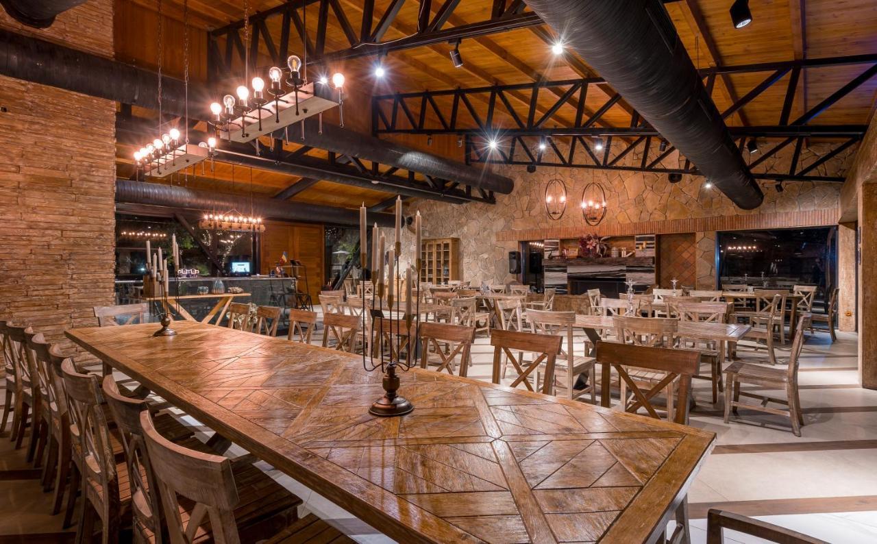 Giuaani Winery Hotel Manavi Bagian luar foto