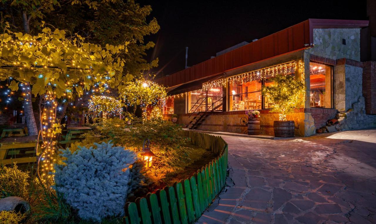 Giuaani Winery Hotel Manavi Bagian luar foto