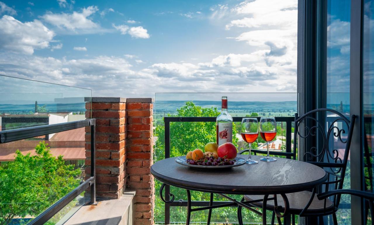 Giuaani Winery Hotel Manavi Bagian luar foto