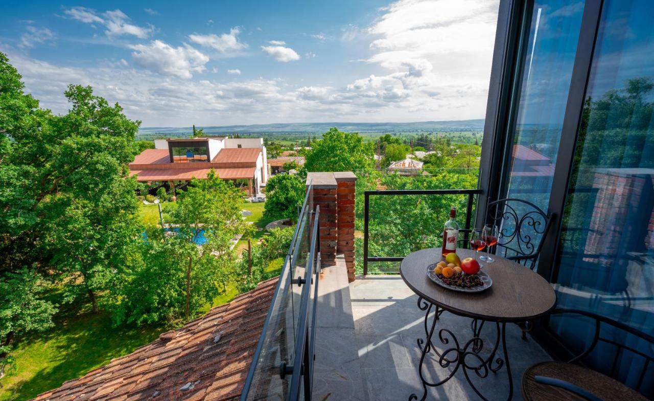 Giuaani Winery Hotel Manavi Bagian luar foto